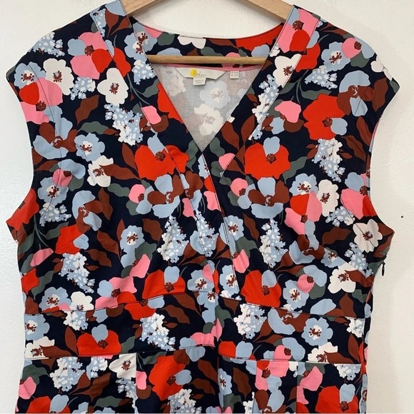 Boden Floral Colorful Dress 12 Pleats Pockets Knee Length Sleeveless Travel Work - Picture 6 of 16